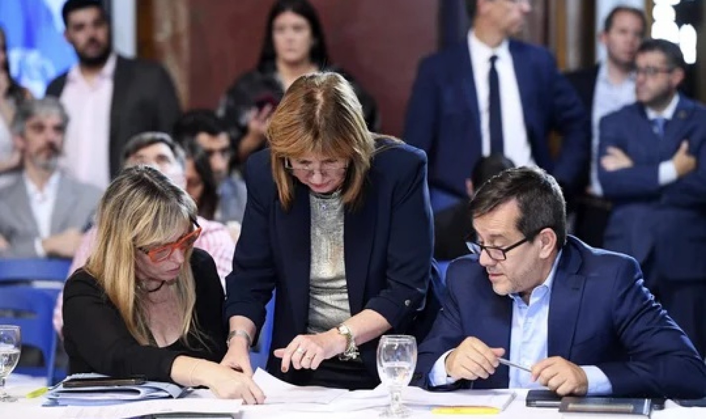 Patricia Bullrich busca el dictamen de la Reforma Laboral para convertirla en ley el 27 de febrero