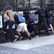 El Senado define la Reforma Laboral: Máxima tensión, paro nacional y "Protocolo Antipiquetes" en el Congreso