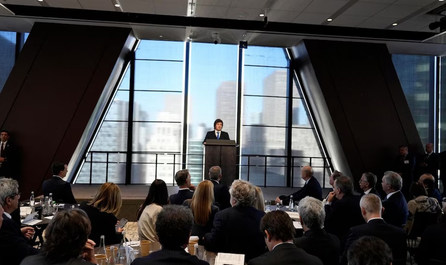 Milei en Nueva York: "Los que defienden la industria nacional son unos chorros"