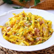 Revuelto Gramajo: la receta clásica de los bodegones porteños